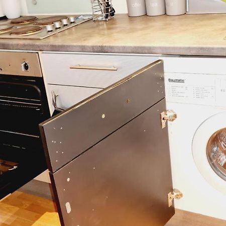 Exquisite One Bedroom Apartment In The Heart Of Sheffield City Centre Buitenkant foto