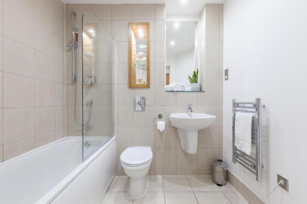 Exquisite One Bedroom Apartment In The Heart Of Sheffield City Centre Buitenkant foto