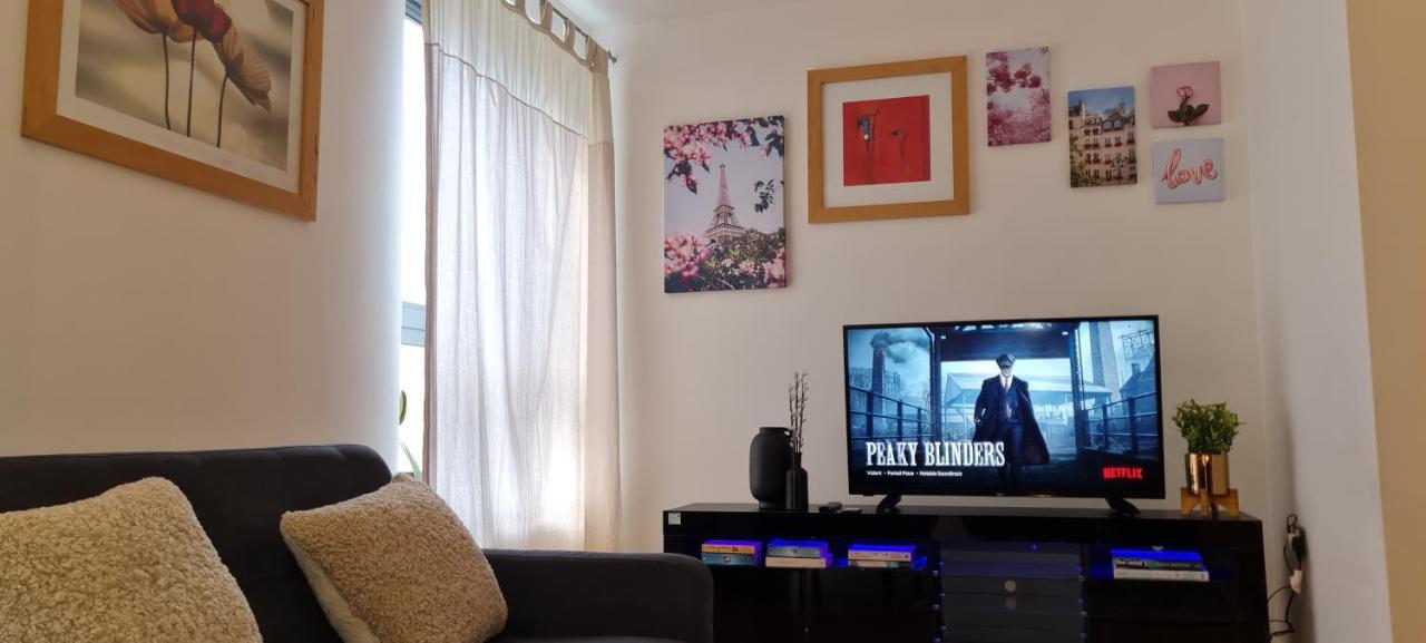 Exquisite One Bedroom Apartment In The Heart Of Sheffield City Centre Buitenkant foto