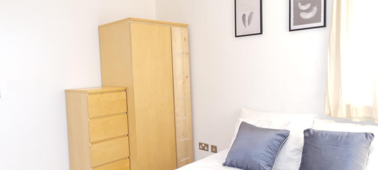 Exquisite One Bedroom Apartment In The Heart Of Sheffield City Centre Buitenkant foto
